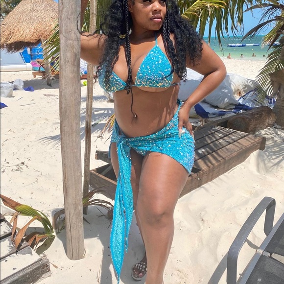 Blue sequin Sun suit XL - Picture 2 of 3